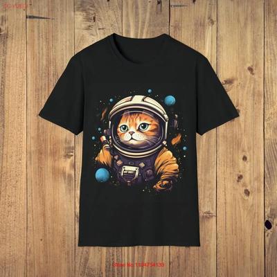 Футболка с кошкой-астронавтом Смешная Любителю Идеально для футболки винтажная Стираная Удобная Унисекс Повседневная Универсальная Слегка Стильная уличная одежда