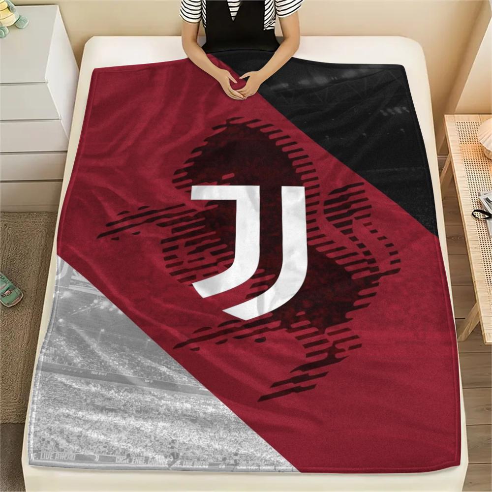1PC Juventus FC Print Flannel Blanket, High quality Comfortable for All Seasons, Home Decor, Warmth and Comfort, Perfect for Christmas Gifts