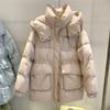 МОДА 2024 года, новая женская пуховая куртка средней и длинной длины, корейская версия, большой карман, капюшон, шнурок, талия, плотная женская зимняя одежда