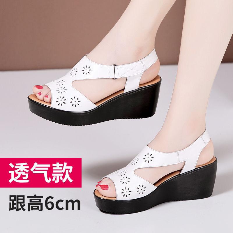 Женские летние сандалии на танкетке из натуральной мягкой кожи, на толстой подошве, с вырезом «рыбий рот», водонепроницаемые, на платформе, с мягкой подошвой, обувь для мамы, на липучке