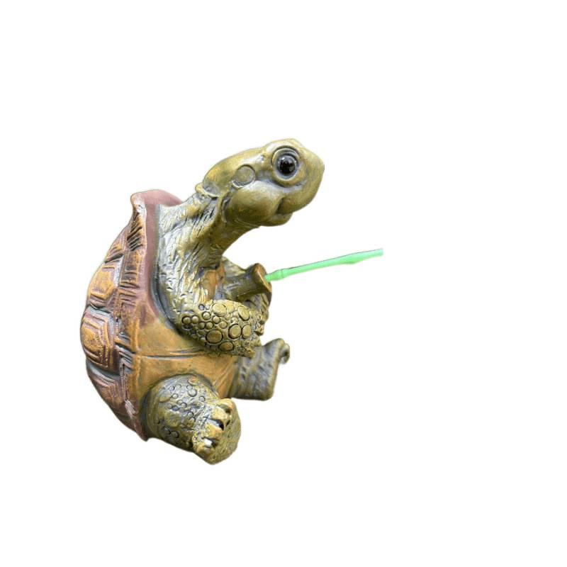 Аквариум и пруд для рыб с водопадом и рокарием в китайском стиле