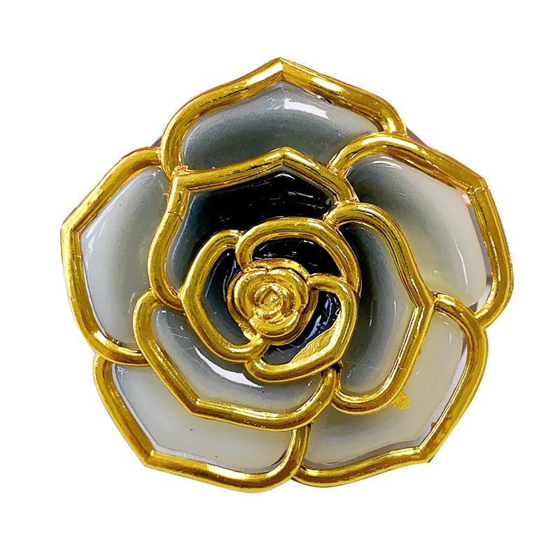 Foldable Rose Flower Handbag Hanger: Metal & Plastic Hook for Table Edge and Christmas Stocking.