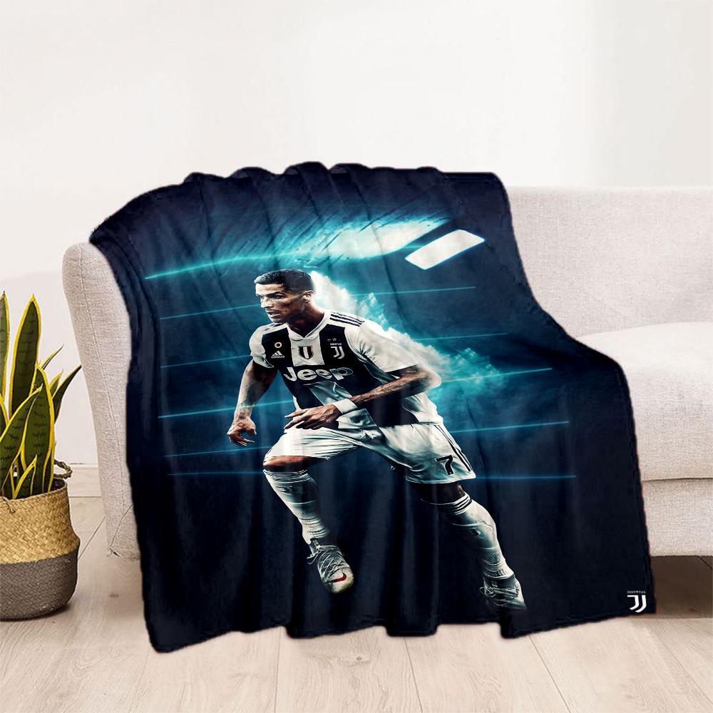 Ronaldo's Juventus Player Action Blanket Comfortable Suitable for Picnics Livingroom Office for All Seasons Playful Design Gift for Travel Home Birthd