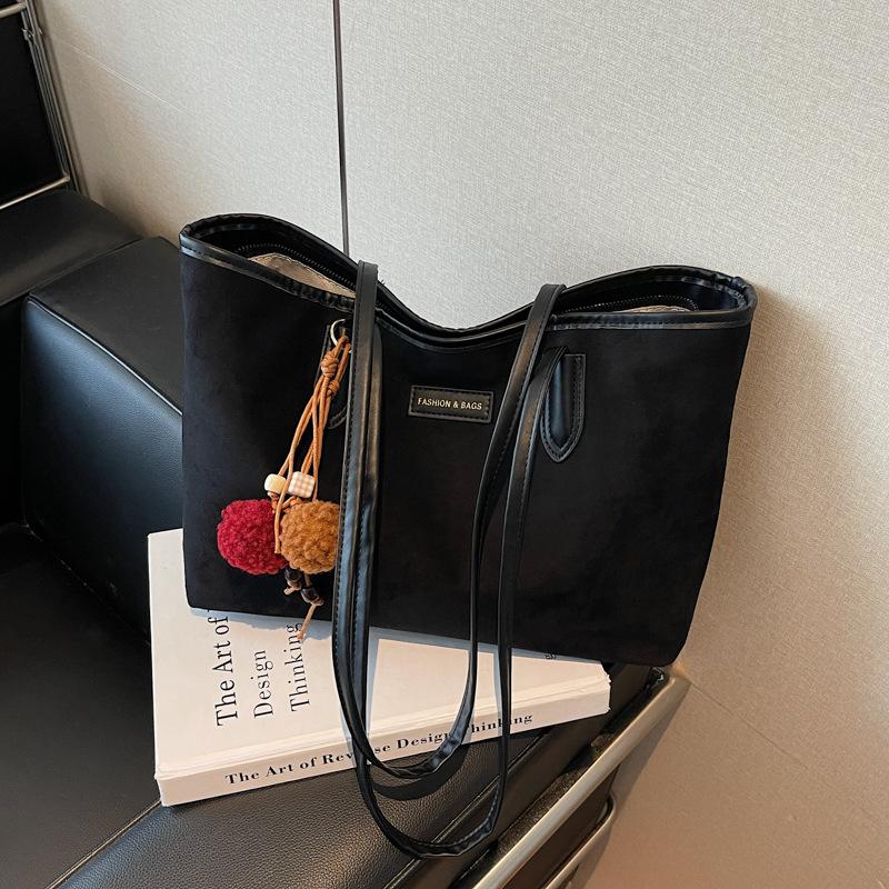 Вместительная замшевая сумка женская осень-зима 2025 новая универсальная сумка через плечо повседневная рабочая сумка-тоут для поездок