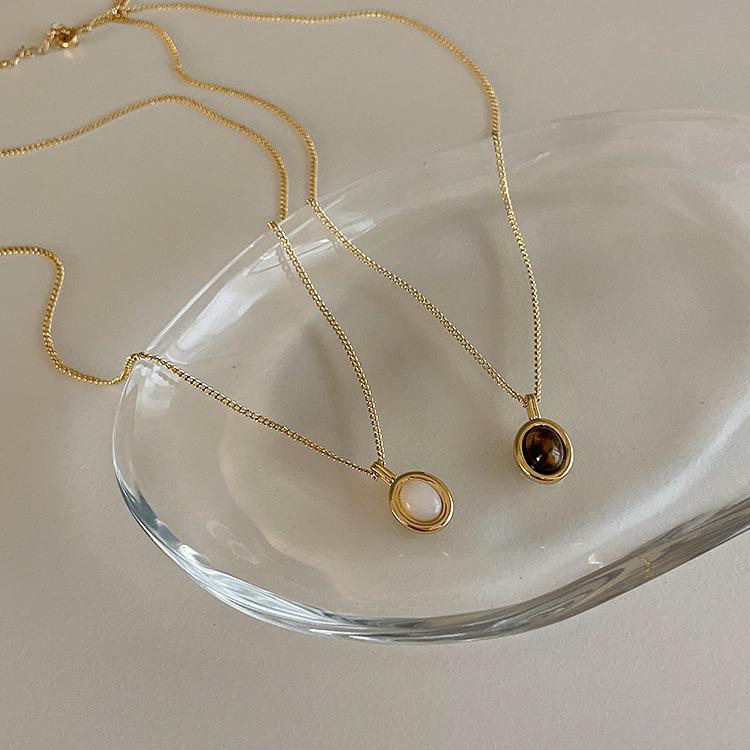 Ожерелье с подвеской из ракушки кошачий глаз — простое, универсальное и стильное для женщин