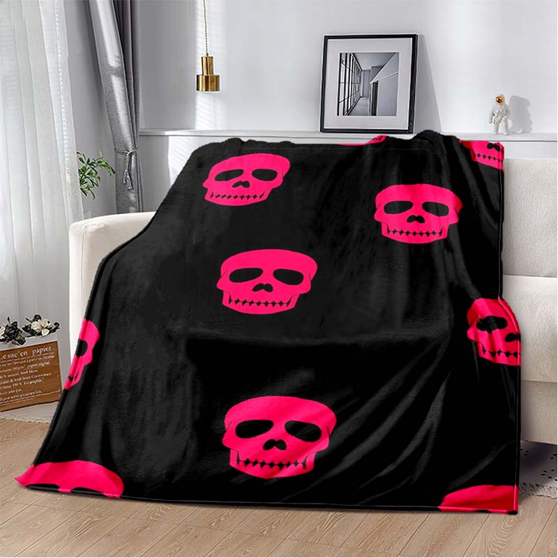 Black & Yellow Skull Flannel Blanket, Soft Warm Throw with Punk Skull Print, Cozy Bedding for Gothic & Rock Fans