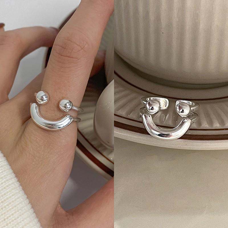 Trendy Minimalist Korean Vintage Stacking Rings for Women - Influencer-Approved Light Luxury Style.