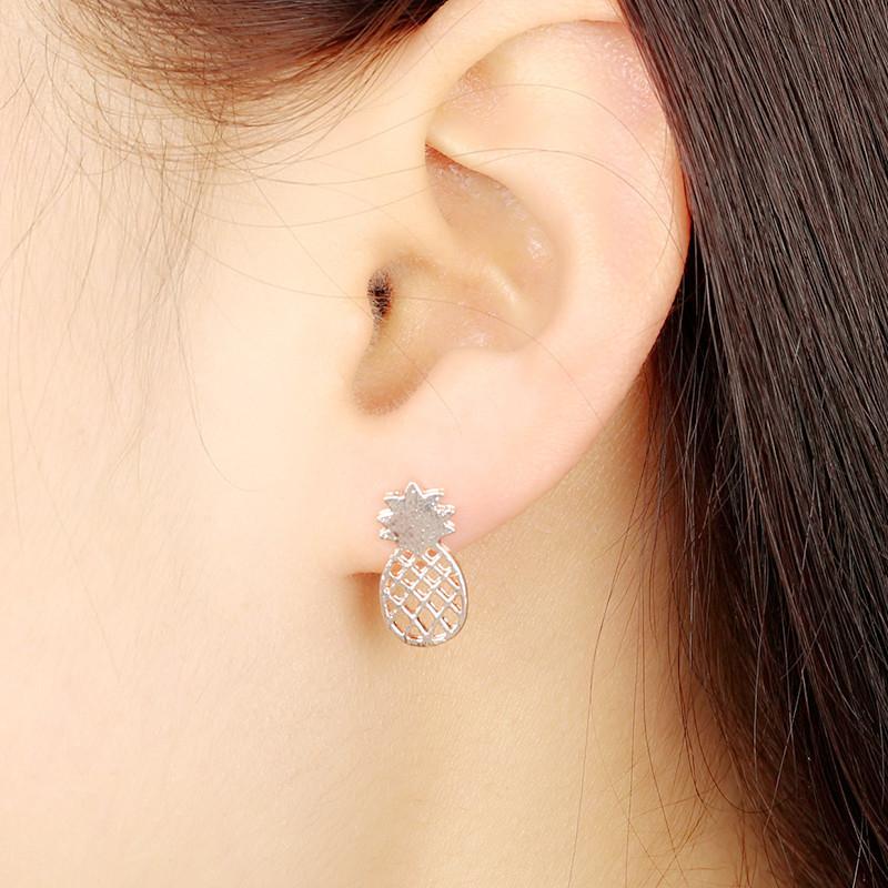 Минималистичные полые серьги-гвоздики с ананасами для девочек, креативные маленькие серьги-гвоздики с фруктами из золотого сплава, европейские и американские ювелирные изделия