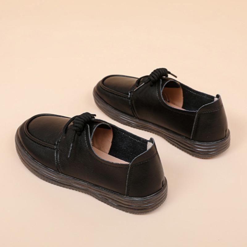 Женские кожаные туфли в британском стиле.