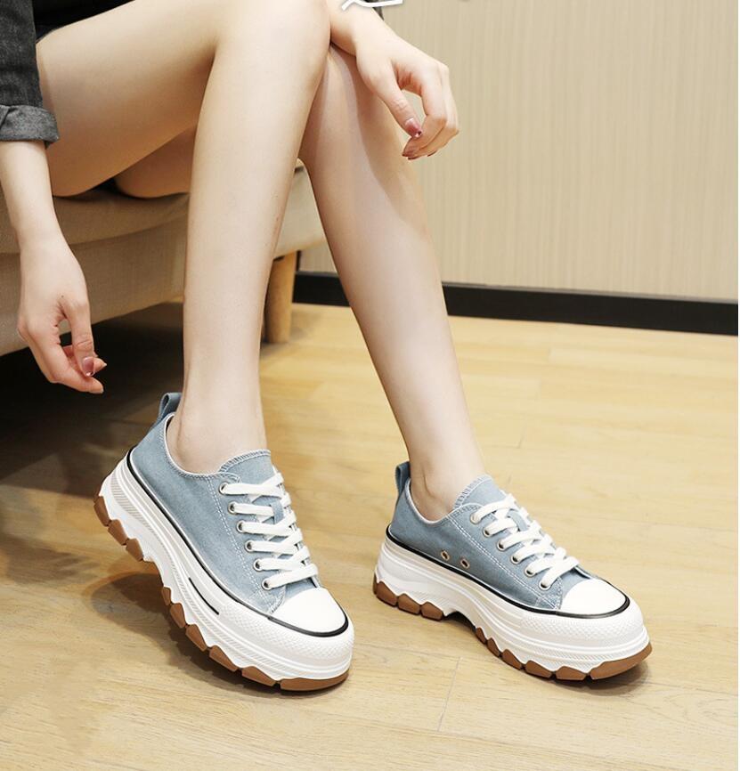 Women's Sports Shoes Spring Autumn Round Toe Casual Thick-soled Lace-up Canvas Shoes Outdoor Running Women Vulcanized Shoes