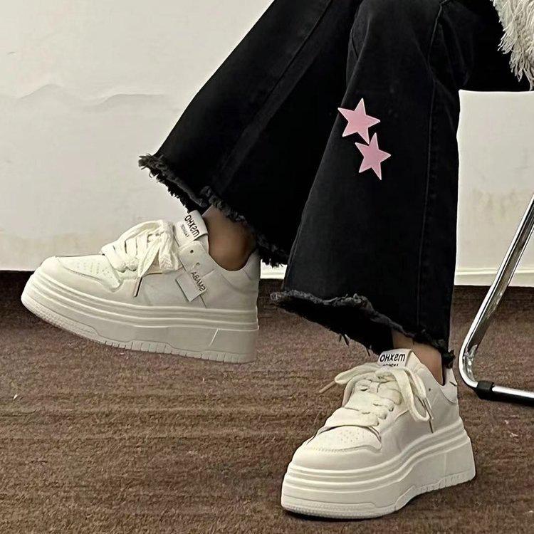 Thick-soled new autumn models increase height and show height student leisure sports board shoes