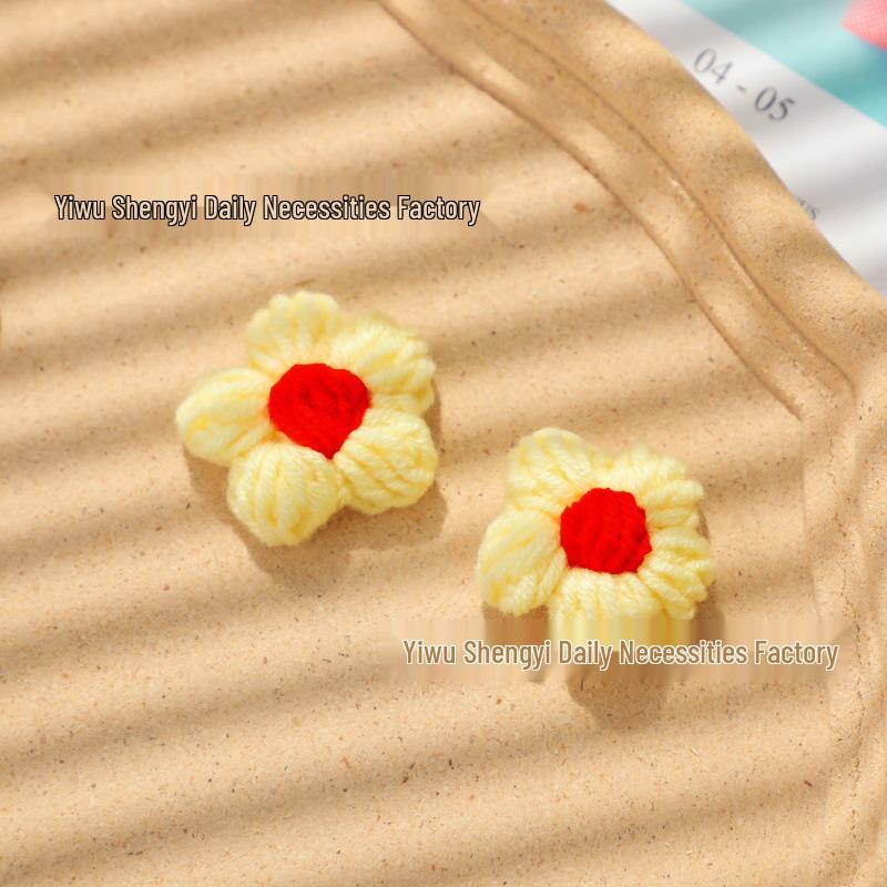 Handmade Crochet Wool Flowers: Teacher’s & Mother’s Day Hair Clips & Accessories