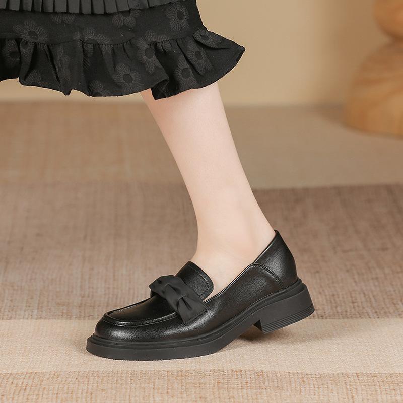 Женская обувь Yuexinwang из натуральной кожи на плоской подошве Huizhou, виноградные мокасины той же расцветки, весенние новые универсальные туфли с круглым носком из кожи