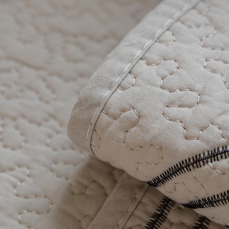 Heavy-Duty Sofa Cover With Secure Fit, Decorative Couch Cover And Reversible Sofa Slipcover For Lounge Areas