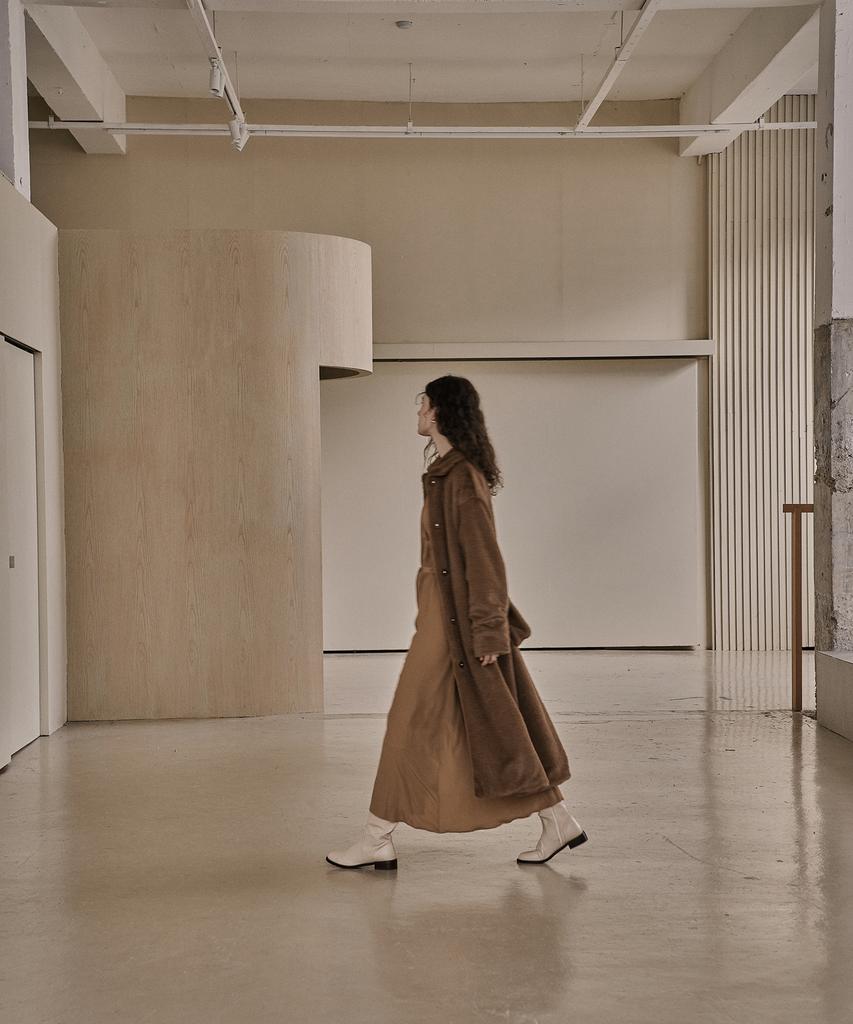 Cle Faux Fur Long Coat_Brown