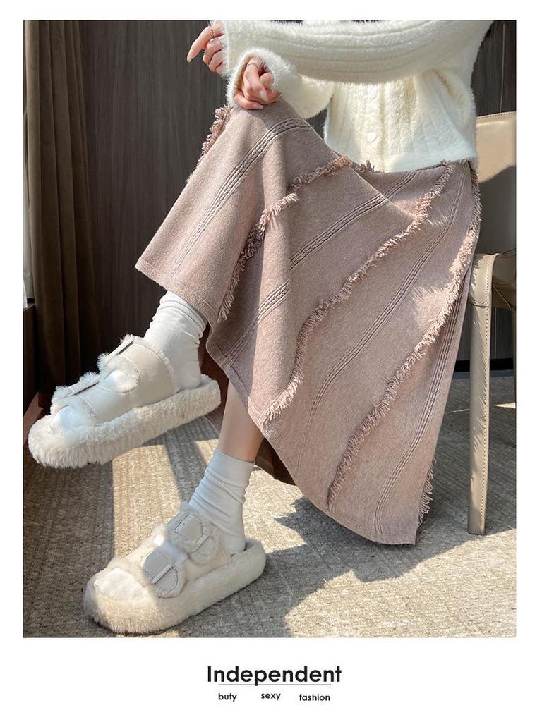 Женская осенне-зимняя белая шерстяная миди-юбка: Завышенная талия, А-силуэт с кисточками