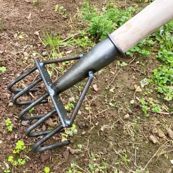 Steel Weeding Rake Detachable Gardening Hand Weeder Heavy-Duty Weeding Rake for Soil Loosening Raking Vegetable Field