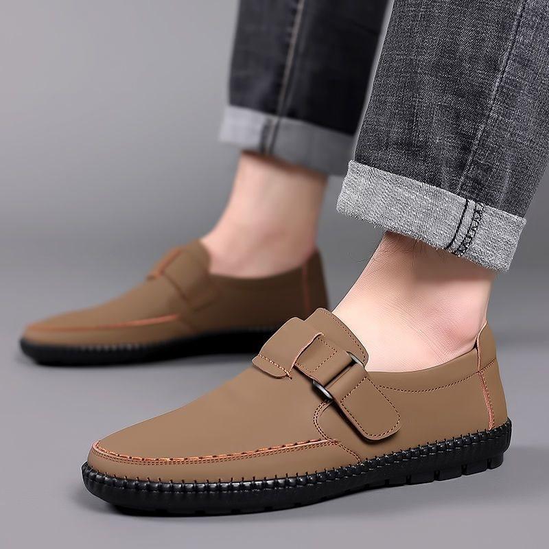 Повседневные кожаные туфли с мягкой подошвой и мягкой поверхностью. Работающий, за рулем, ленивый, босой. Наступайте на обувь