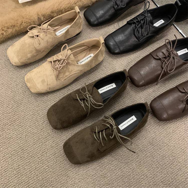 2025 новые корейские черные квадратный носок плоская подошва супермягкие удобные лоферы женские на шнуровке зарубежные универсальные маленькие кожаные туфли