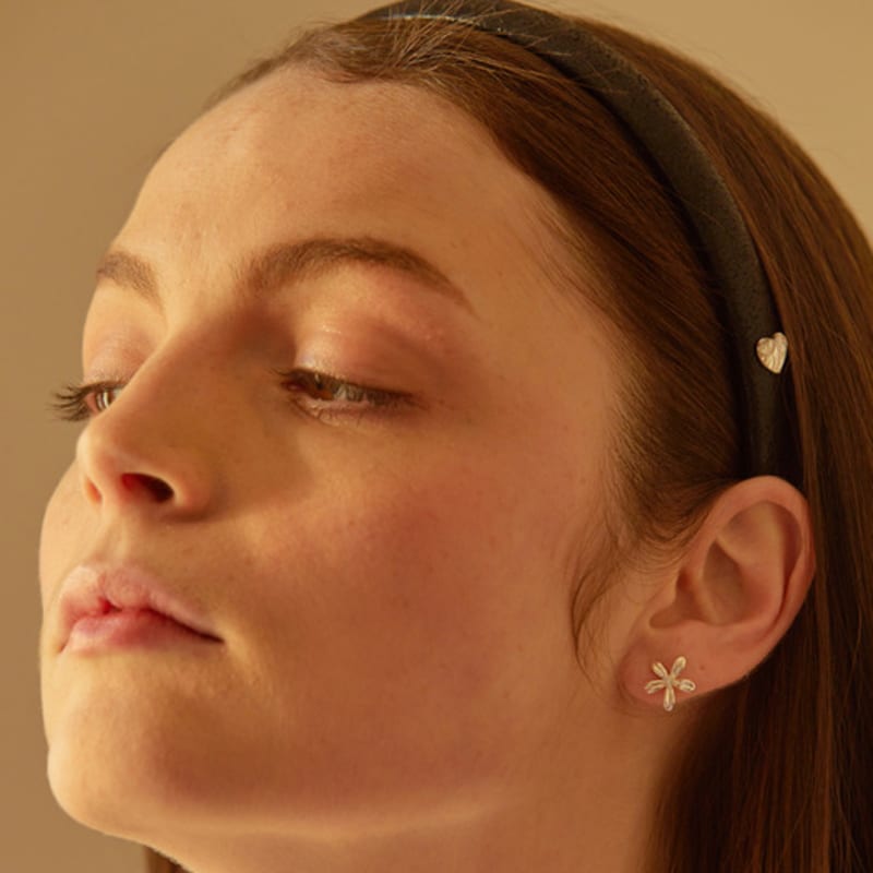 БЛЕСТЯЩИЙ ОБОДОК ДЛЯ ВОЛОС С СЕРДЕЧКАМИ (ЧЕРНЫЙ)