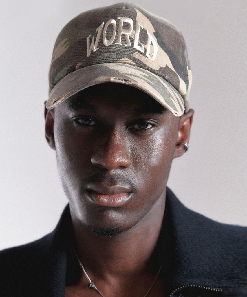 Кепка с вышивкой Woldeudillema World (Camo)
