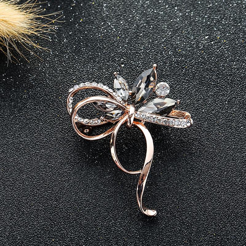 Temperament Bow Brooch High-End Female Exquisite Elegant Diamond-Encrusted Brooch Luxury Anti-Light Buckle Pin Accessories