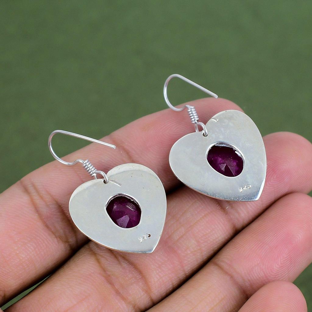 Серьга с граненым кашмирским рубином Серьга из стерлингового серебра 925 пробы Серьги с драгоценными камнями ручной работы Серебряные украшения Серьга новейшего дизайна Подарок на годовщину