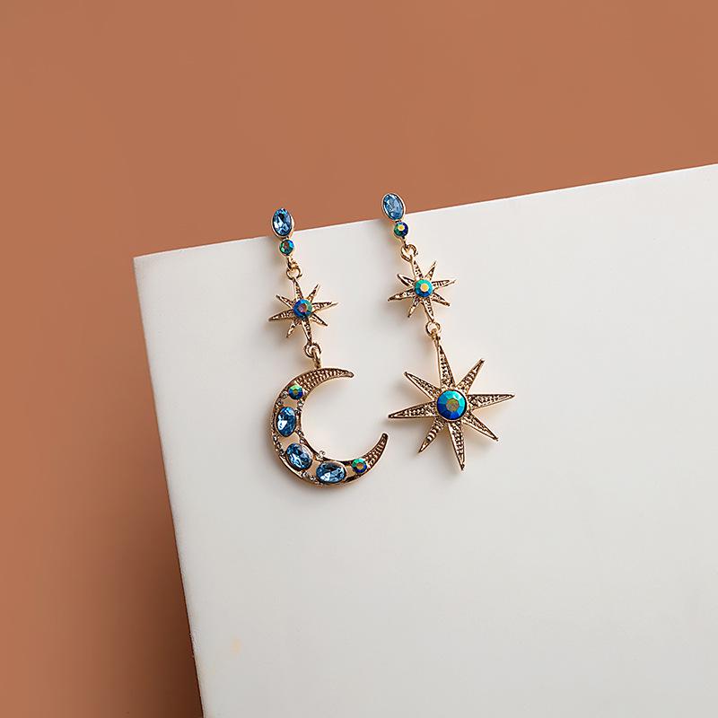 Silver Needle Retro Palace Blue Crystal Star and Moon Earrings - Sparkling High-End Aesthetic Jewelry for Women