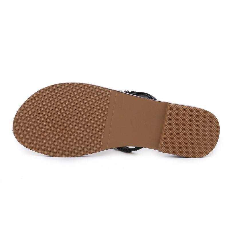 Женские сандали в стиле бохо на плоской подошве