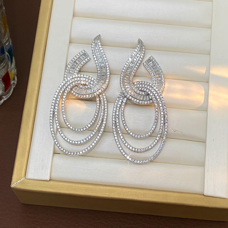 Full Diamond Geometric Line Earrings Elegant Classic Circle Ladies Premium Exaggeration Shiny Bridal Earrings Vacation Style