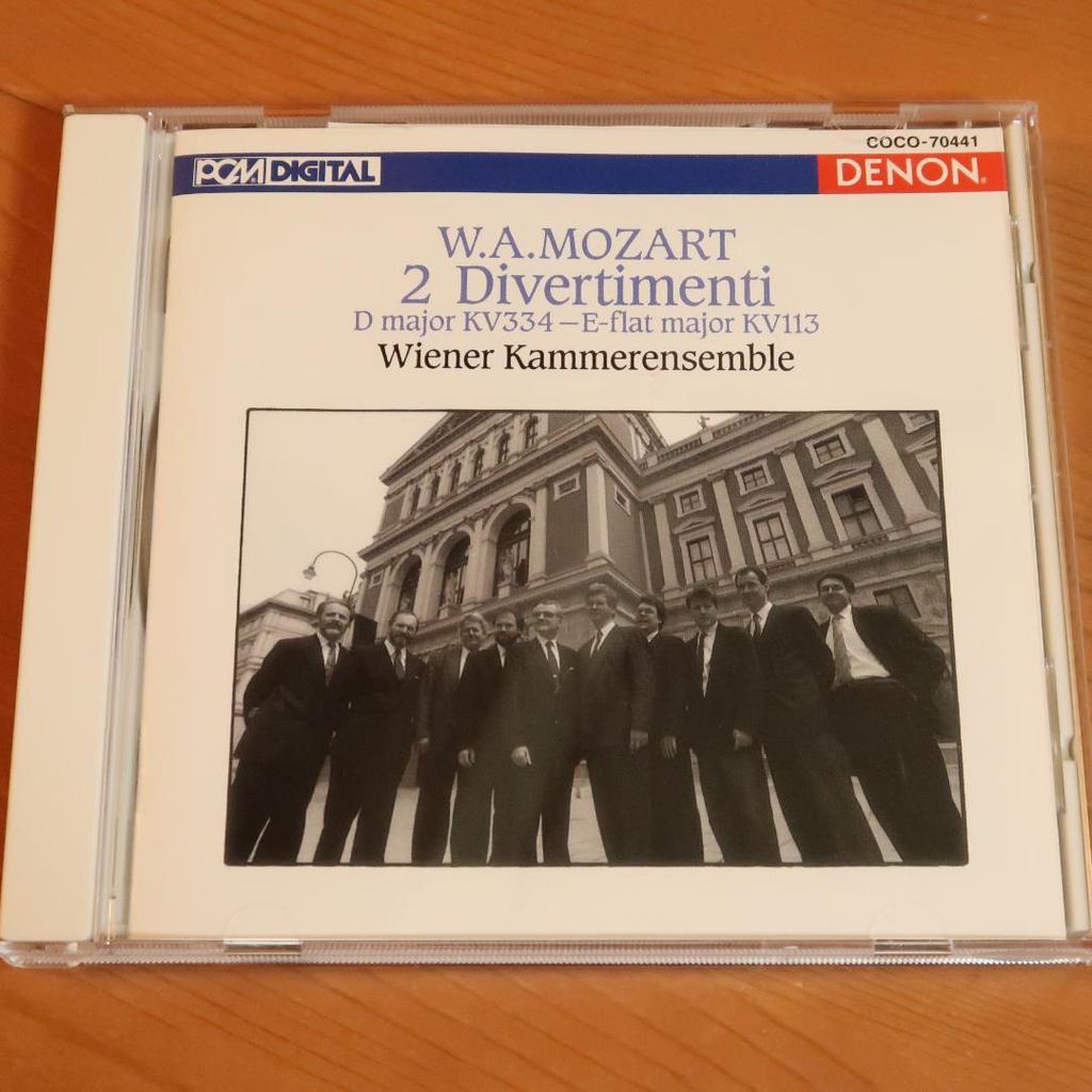 [USED] Mozart: Divertimento in D major K.334 E flat major K.113