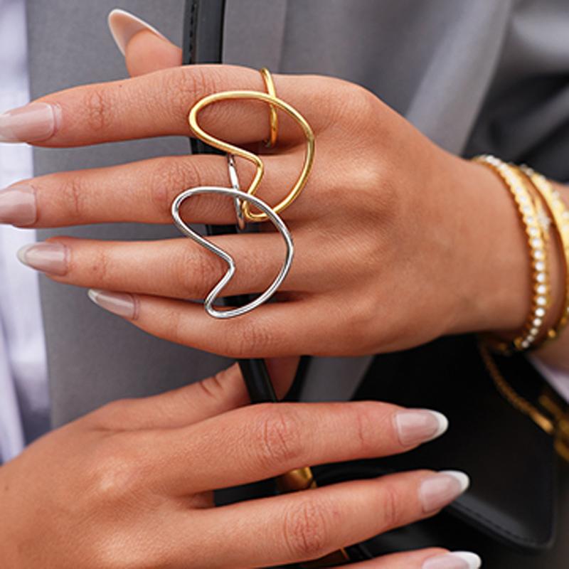 Stainless Steel Ring for Women Luxury Gold Silver Color Heart Hollow Adjustable Ring Waterproof Finger Jewelry Accessories