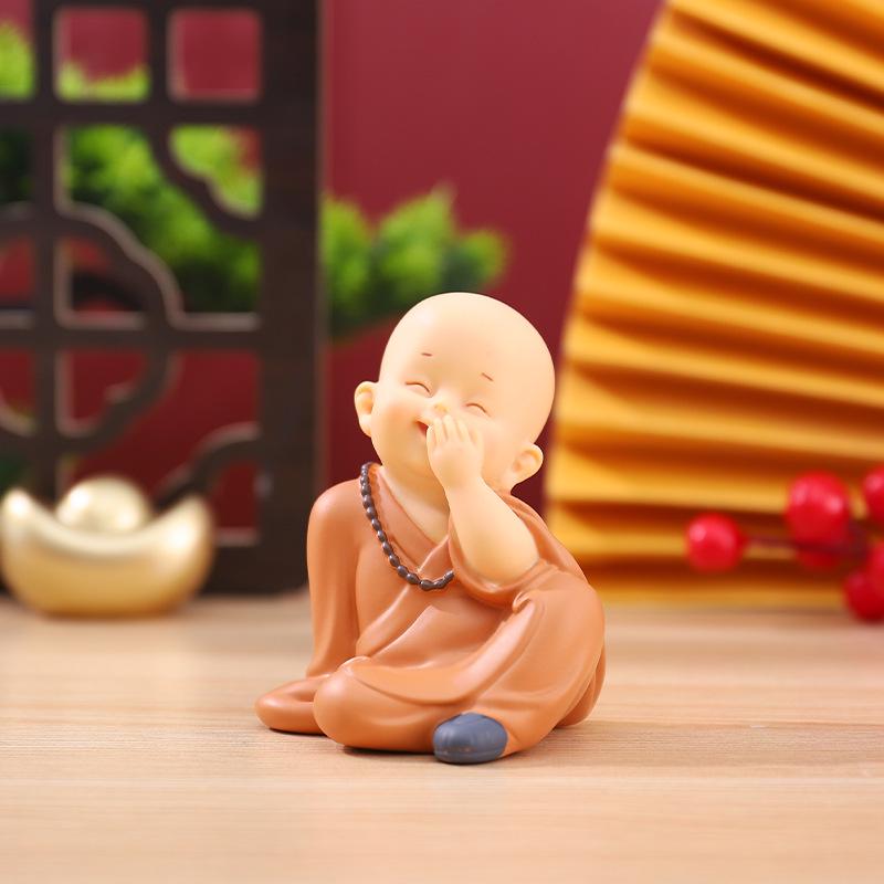 Creative Shaolin Monk Meditation Ornament - Perfect for Home or Car Decor