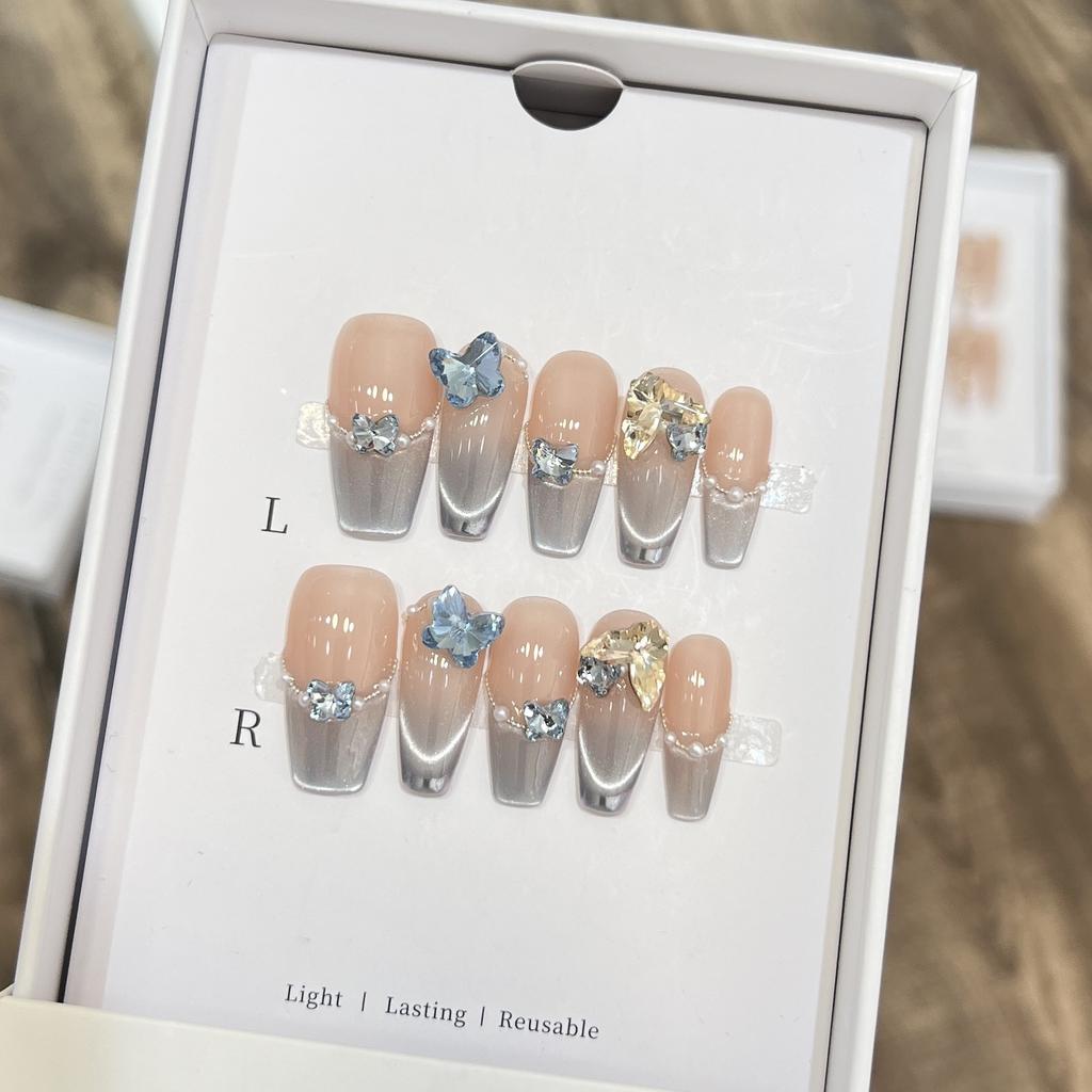 Hand-woven Armor High-end Smile Cat Eye French Blue Feather Super Flash Dongzhou Diamond Nail Pieces Removable