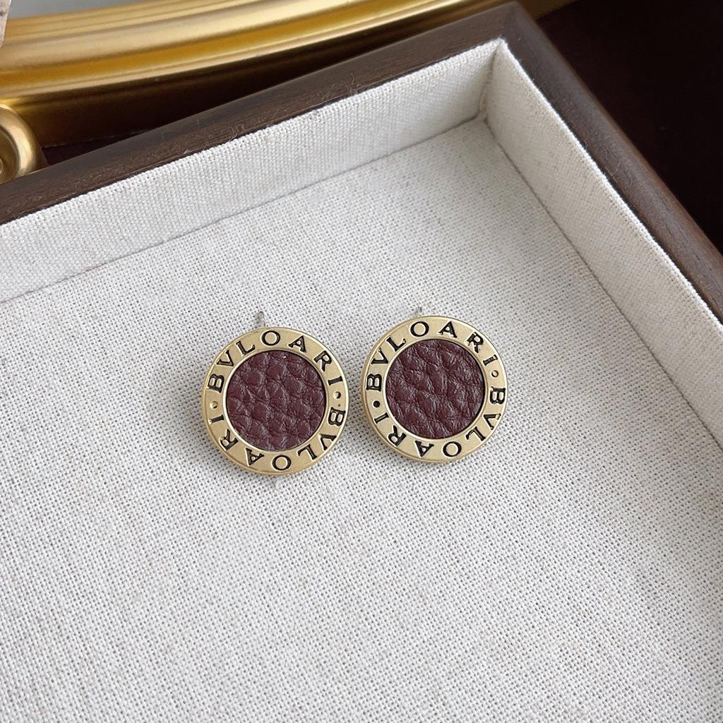 Винтажные геометрические серьги с жемчугом для женщин - Ретро стиль Гонконга, Легкая роскошь, Ощущение высокого класса