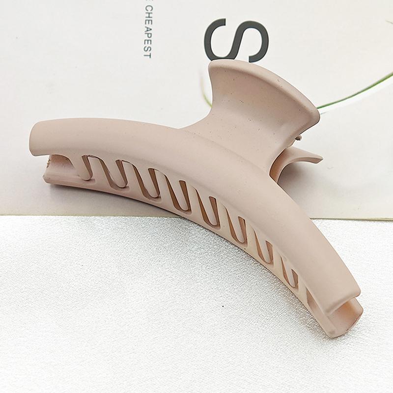 Curved Metal Shark Clip Woman Geometry Metal Hollow Hair Claw Solid Color Ponytail Hairpin Light Luxury Hair Accessories