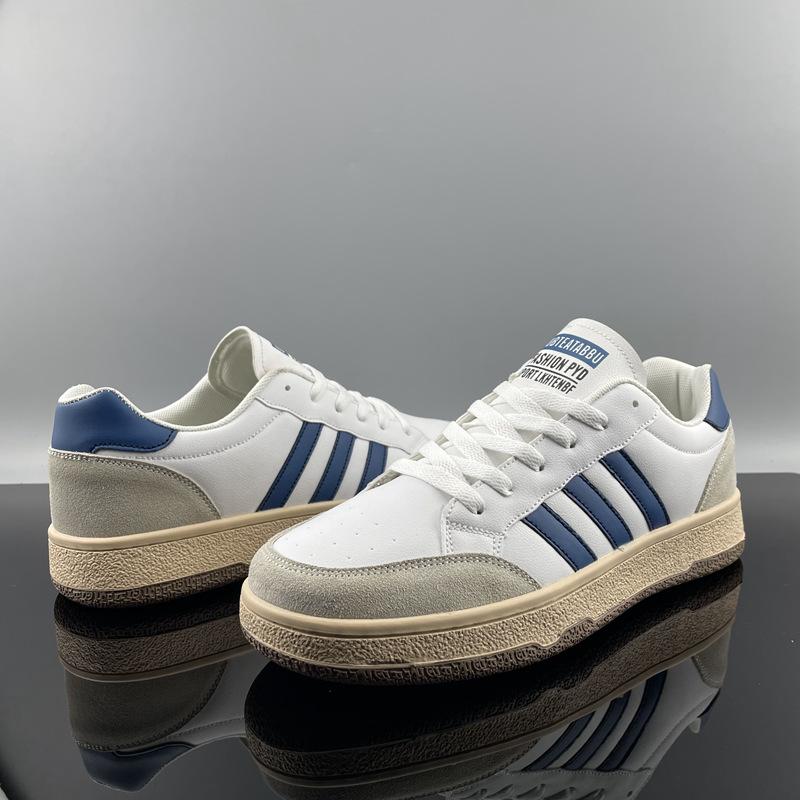 Повседневная обувь 2025 года, мужская обувь, новая, простая, удобная и дышащая, корейская версия, модные дышащие маленькие белые туфли, обувь для досок