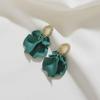 Exaggerated Green Petal Clip-On Earrings - High-End Cold Style Design