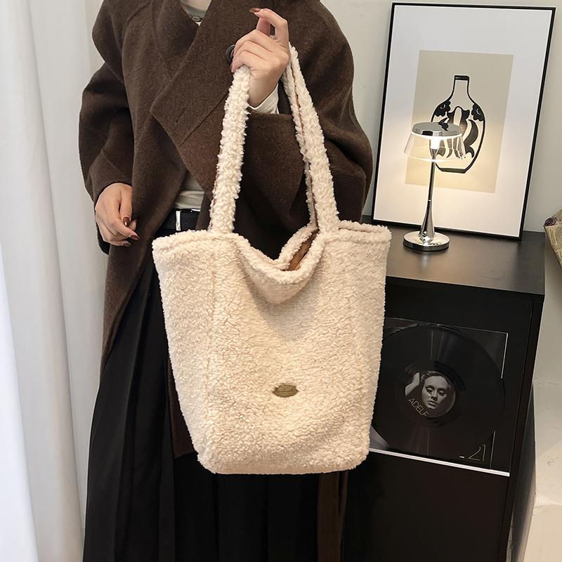 Soft Mout Lamb Suede Shoulder Bag for Women, Cozy & Stylish Fall Winter Hobo Purse, Lightweight Casual Commuting Crossbody Bag