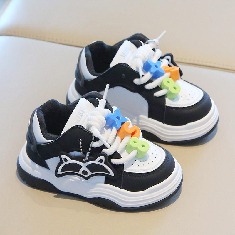 Children's sports shoes 2025 spring and autumn new boys' little white shoes cartoon girls' casual board shoes soft sole baby shoes single