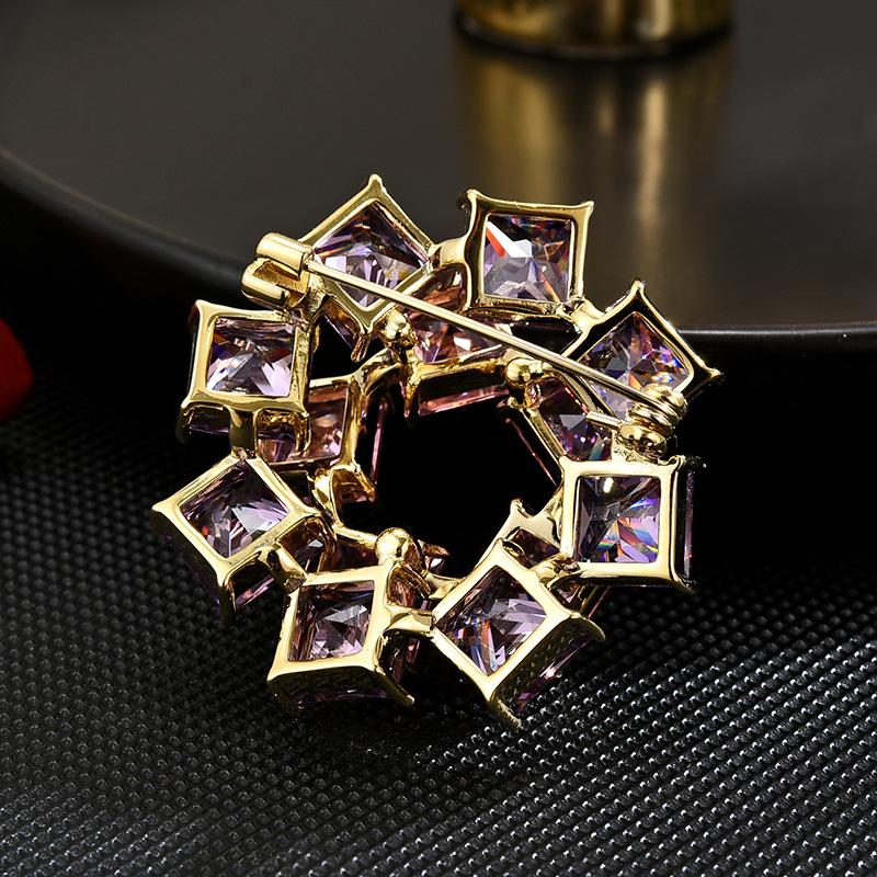 Exquisite Minimalist Zircon Wrapping Brooch Temperament Versatile Luxury Sweater Suit Clothes Decorative Corsage