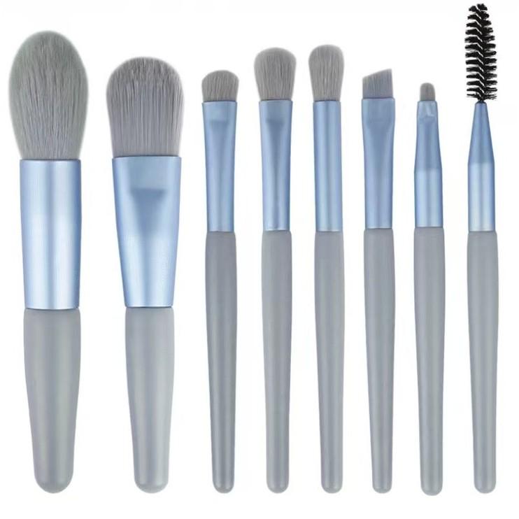 8-Piece Beginner Macaron Makeup Brush Set - Portable Mini Soft Bristles for Blush & Eyeshadow with Carrying Bag