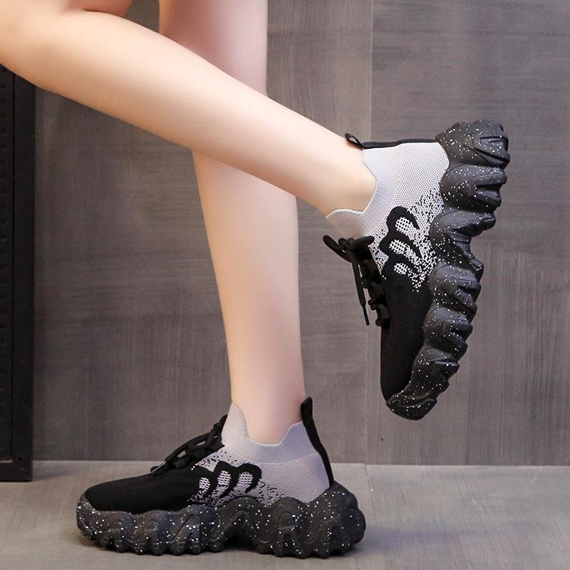 Осенние новые стильные сетчатые туфли для папы, ретро-женская обувь с мягкой подошвой, удобная толстая подошва, спортивная обувь, кроссовки для женщин 2024