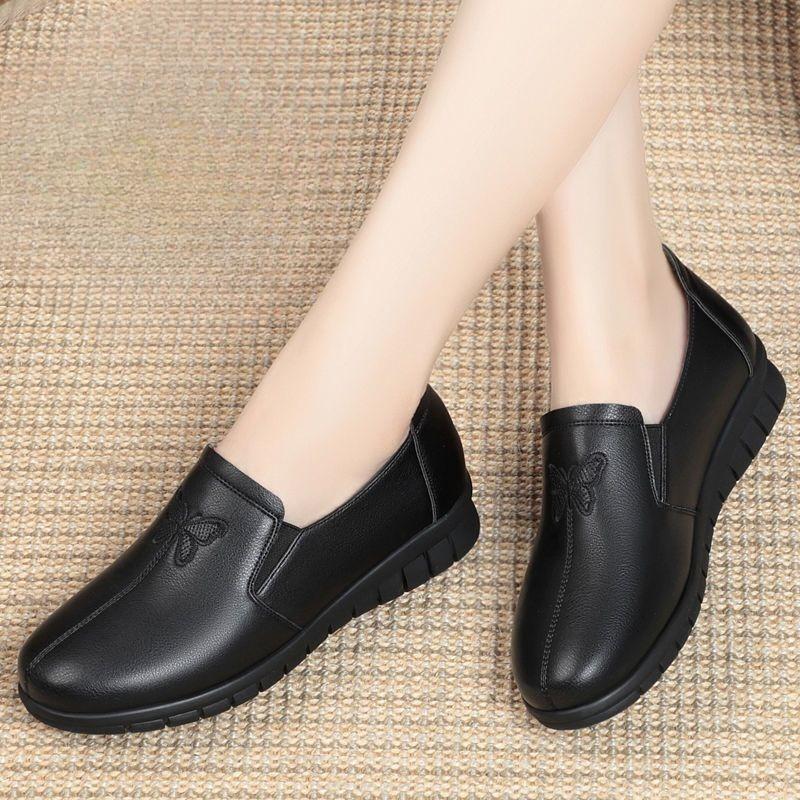 Spring Soft New Soled Mother Black Single Shoes Leather Non-slip Casual Comfortable Middle-aged Ladies Flat Shoes Ladies Shoes