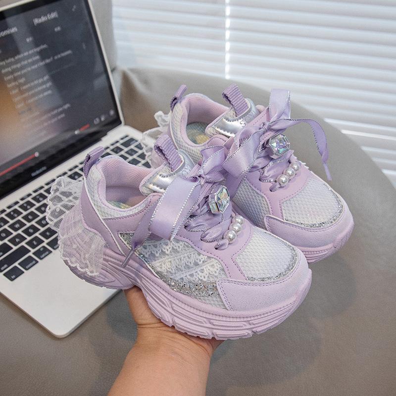 Детские кроссовки для девочек 2025 осень новая модная модель в иностранном стиле для маленькой девочки кружево жемчуг детская спортивная обувь кроссовки для бега