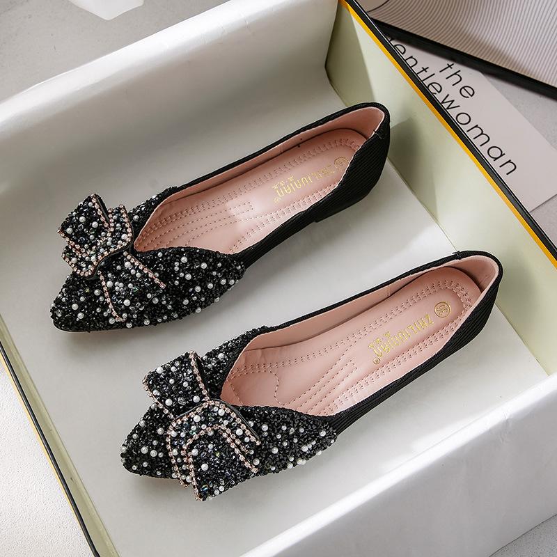 Pointed Single Shoes Women's New Shallow Mouth Rhinestone Flat Bottom Ladyshoes Soft Sole Large Size Women's Shoes One