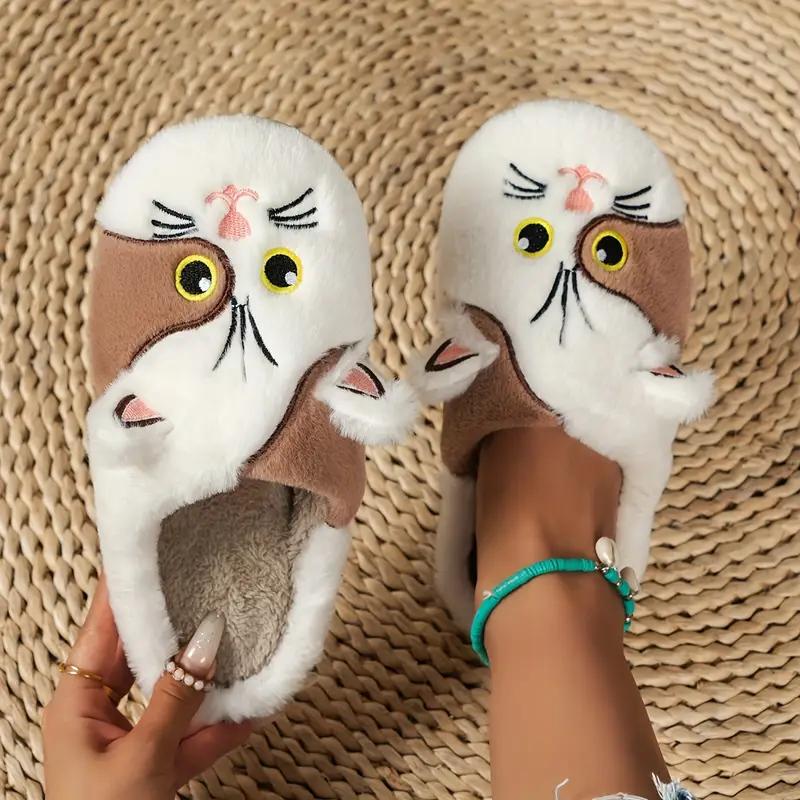 Cute Cartoon Cat-Shaped Indoor Slippers for Women, Comfortable with A Soft, Non-Slip Sole.