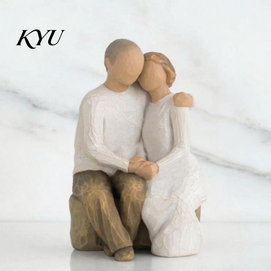 Resin Statue Home Decor Wooden Texture Figurine, Hand Carved Mother & Child/Family/Couple/Dog Owner And Child Embrace Ornament Statue, Minimalist