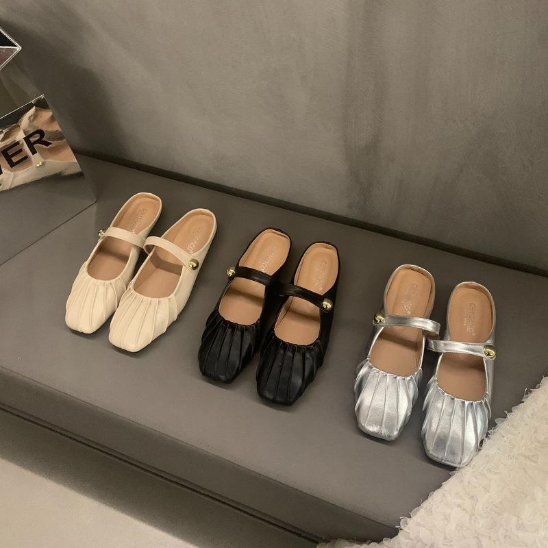 Плоские французские маленькие ароматные полутапочки с булочкой на голове, женские туфли с пряжкой, летняя одежда, темпераментные сандалии, полуподдержка 2024