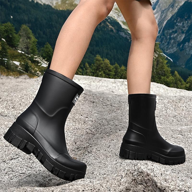 Fashion Fashionable Rain Boots for Women Thick Soles Versatile Korean Version Non-slip Wear-resistant, Casual Adult Outdoor Rubber Shoes